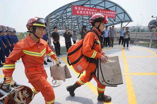 邓恩：我认为哈兰德会在曼城待到25岁左右，转会费接近2亿镑